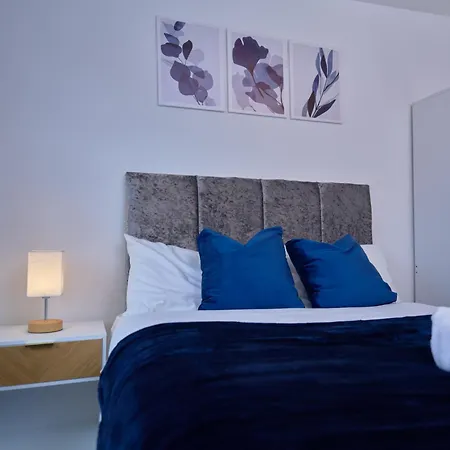 Apartment Stylish 2bed 2bath Apt, Leeds, Sleeps 4 Leeds (West Yorkshire)