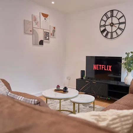 Stylish 2bed 2bath Apt, Leeds, Sleeps 4 Apartment