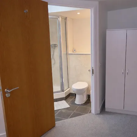 Stylish 2bed 2bath Apt, Leeds, Sleeps 4 Apartment Leeds (West Yorkshire)